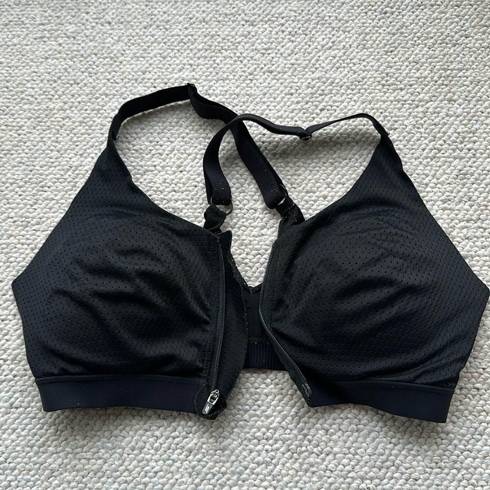 Front zip Sports bra